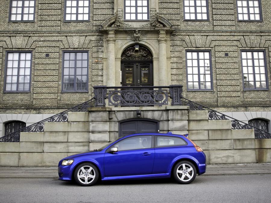  Volvo C30 R-Design 2008 года  (фото 10 из 26)